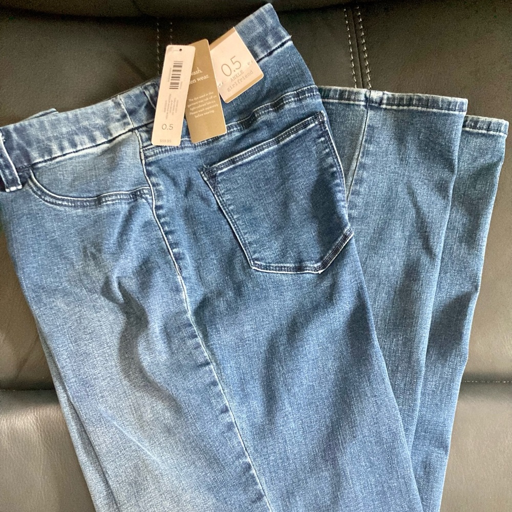Chico’s ankle jeans - BRAND NEW w/tags sz 8 or Chico’s sz .5